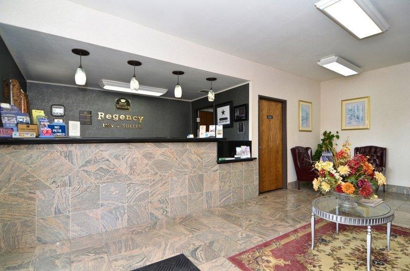 Western Regency & Motel Gonzales