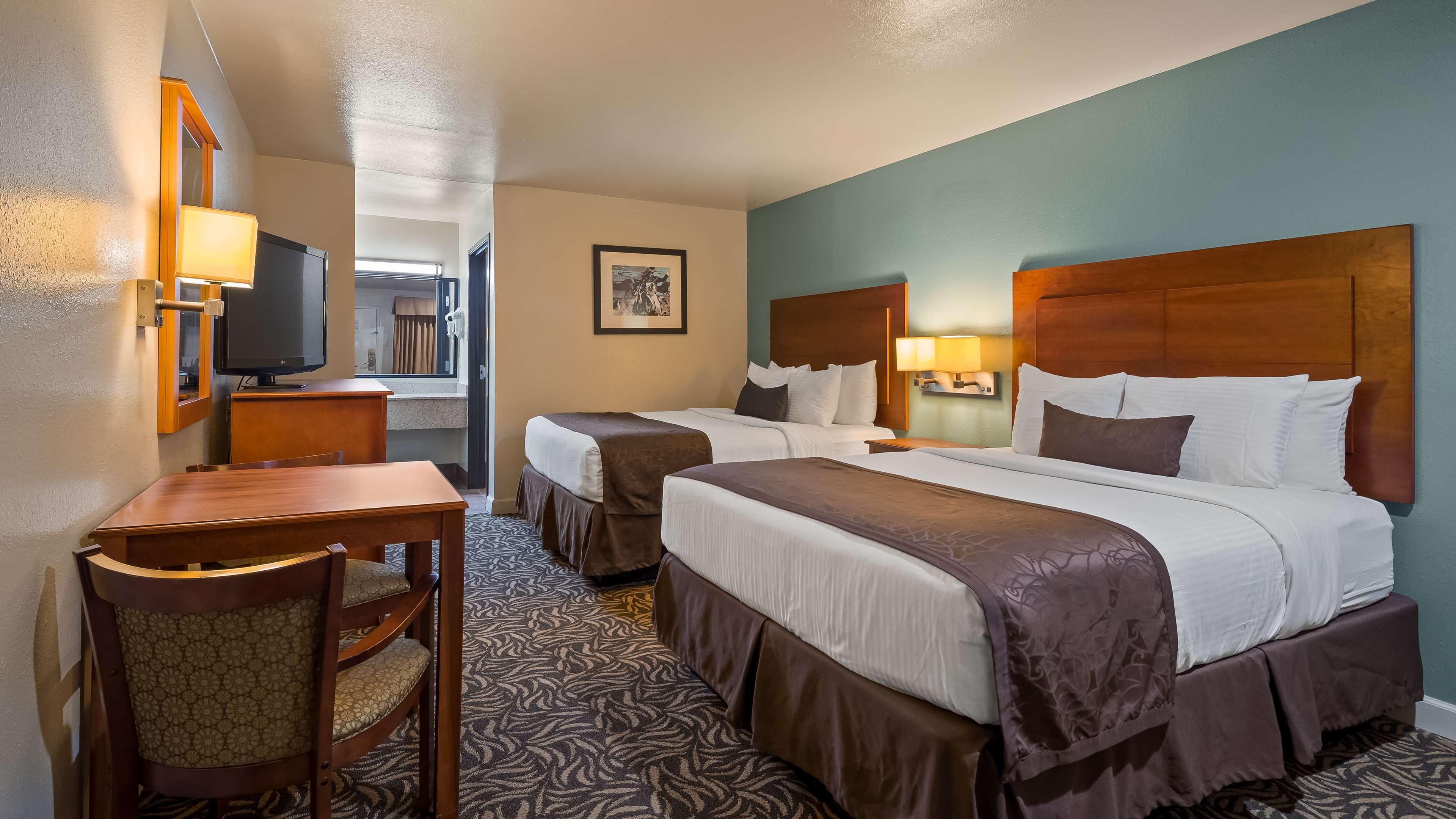 Western Regency & Motel Gonzales