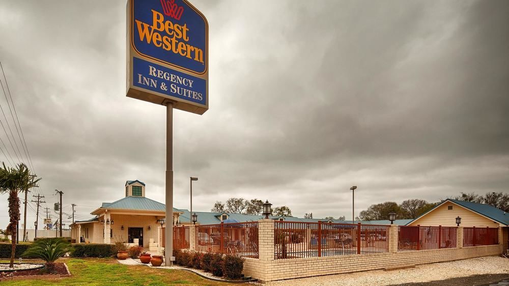 Western Regency & 3* Gonzales