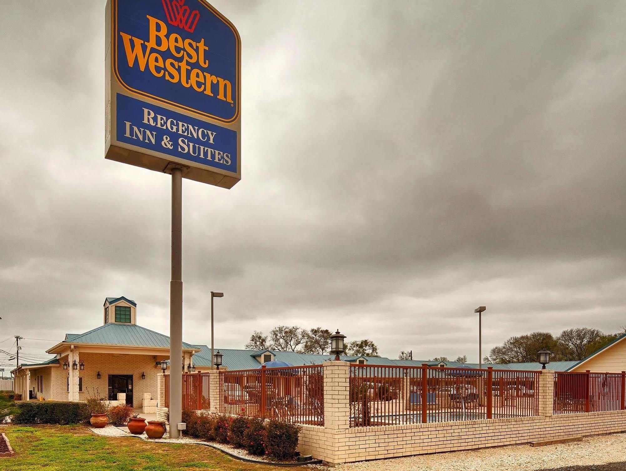 Motel Western Regency & Gonzales